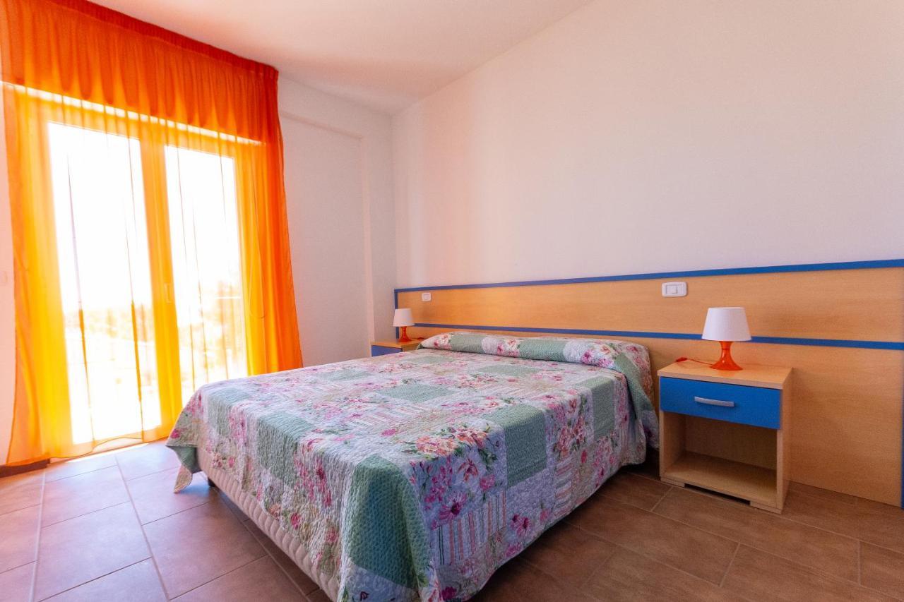Tortoreto Residence Palazzo Sayonara מראה חיצוני תמונה