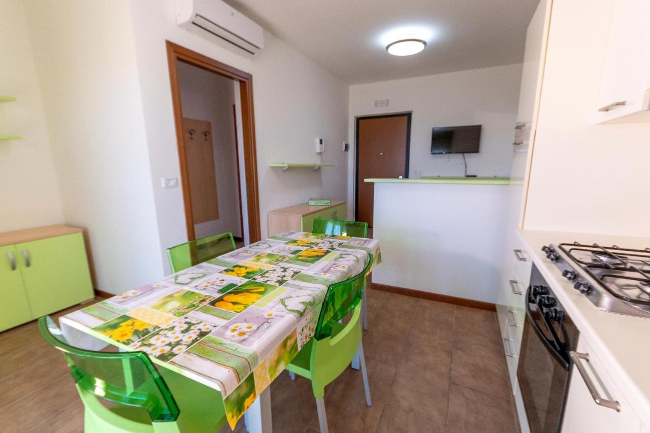 Tortoreto Residence Palazzo Sayonara מראה חיצוני תמונה