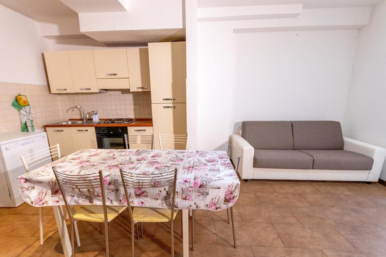 Tortoreto Residence Palazzo Sayonara מראה חיצוני תמונה