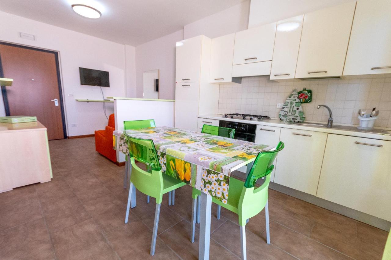 Tortoreto Residence Palazzo Sayonara מראה חיצוני תמונה