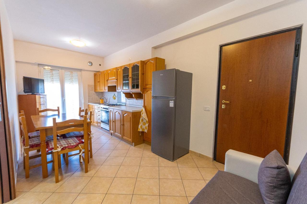 Tortoreto Residence Palazzo Sayonara מראה חיצוני תמונה
