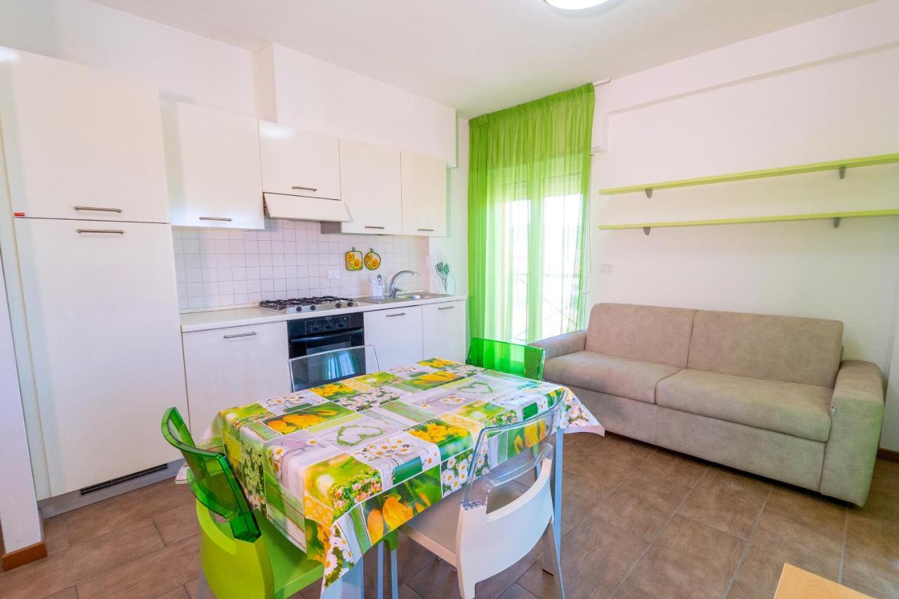Tortoreto Residence Palazzo Sayonara מראה חיצוני תמונה