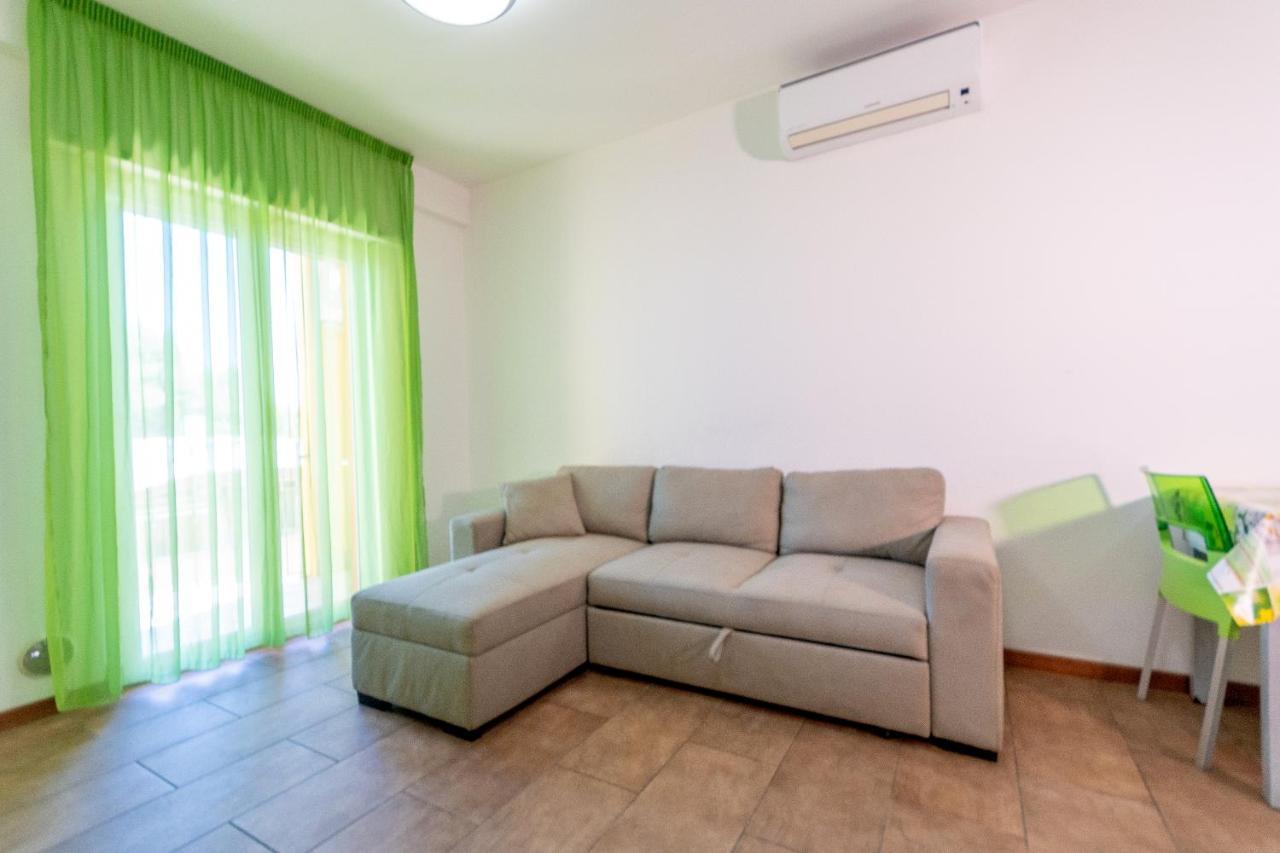 Tortoreto Residence Palazzo Sayonara מראה חיצוני תמונה