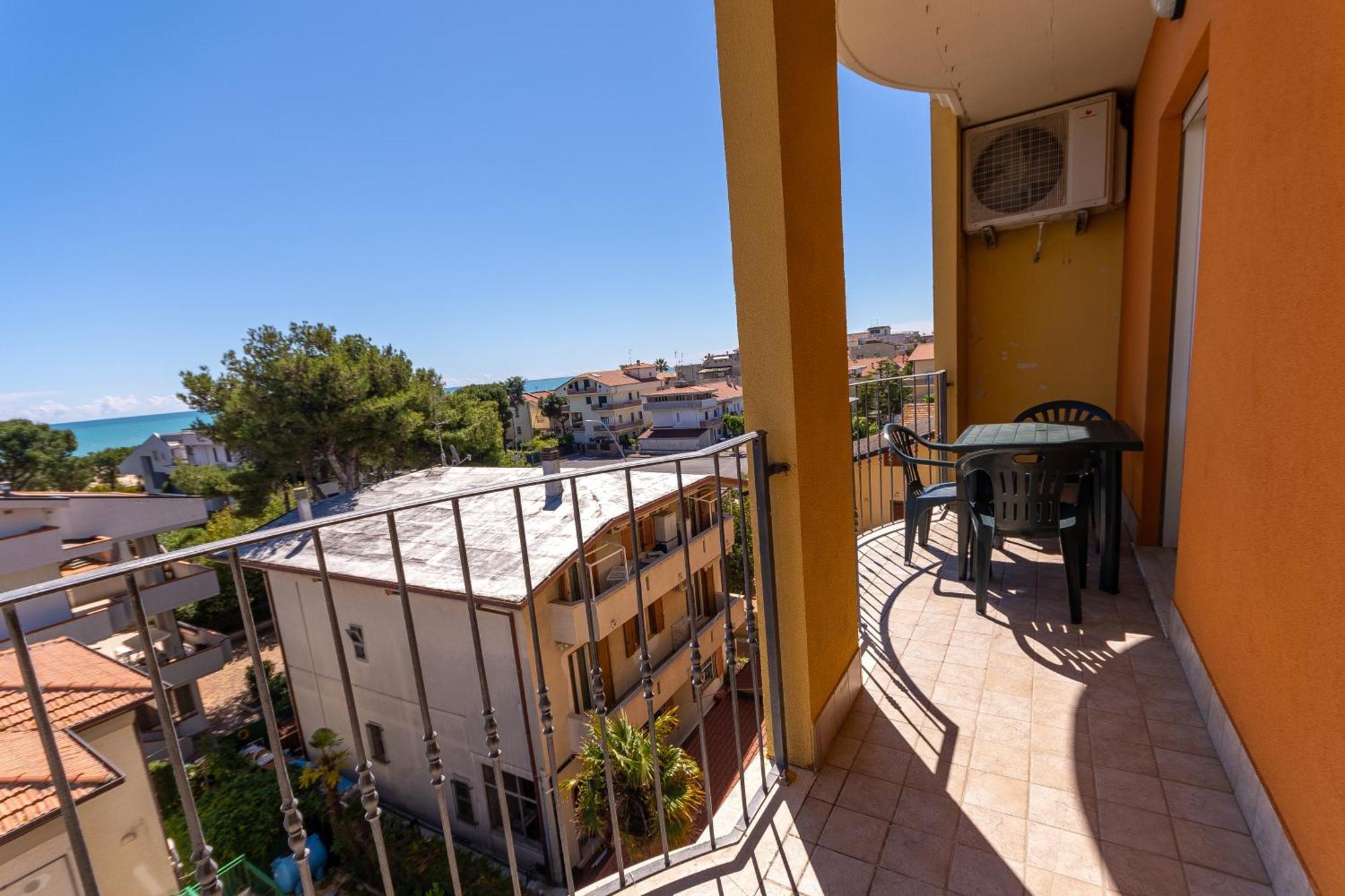 Tortoreto Residence Palazzo Sayonara מראה חיצוני תמונה