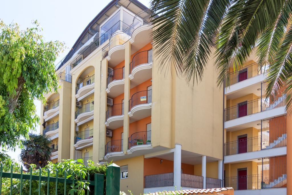 Tortoreto Residence Palazzo Sayonara מראה חיצוני תמונה