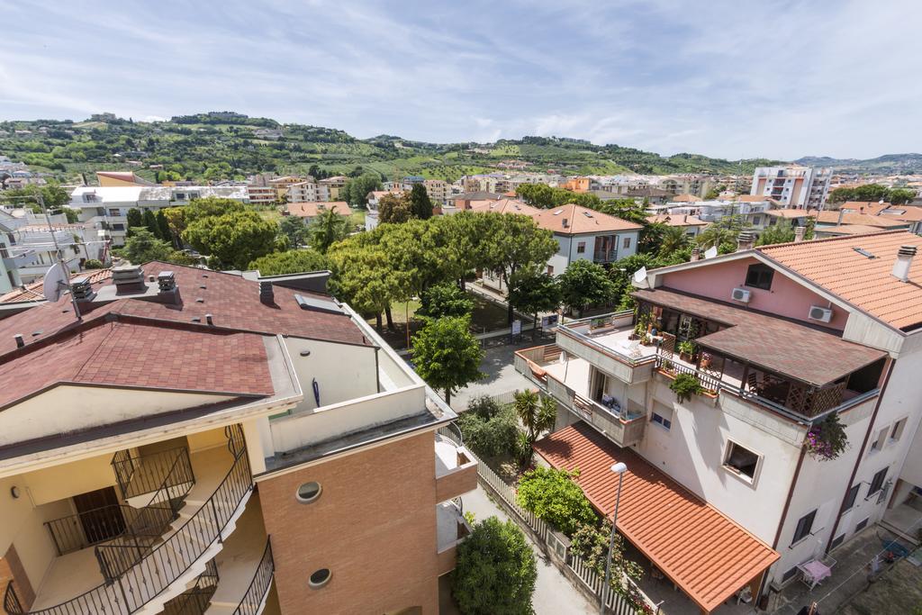 Tortoreto Residence Palazzo Sayonara מראה חיצוני תמונה