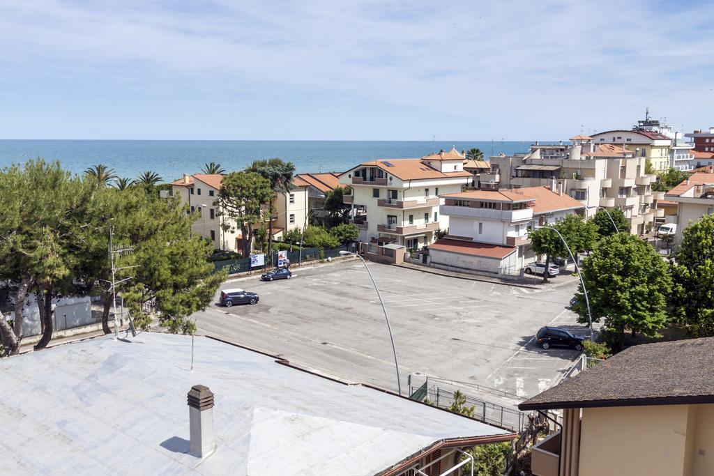 Tortoreto Residence Palazzo Sayonara מראה חיצוני תמונה